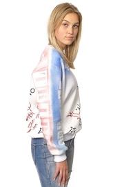  Sweater Graffiti