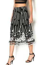  Abstract Rose Skirt