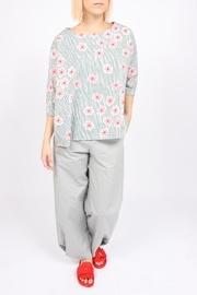  Mod Floral Top