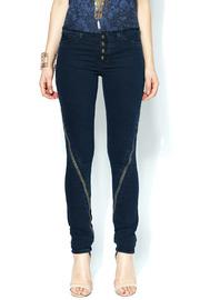  Jeans With Knee Details