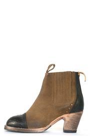  Cap-toe Chelsea Boot