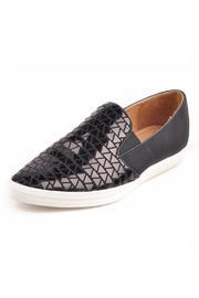  Pointed Toe Sneaker