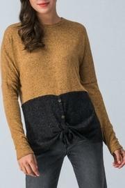  Two-tone-color-block Sweater