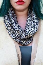  Gold Leopard Muffler