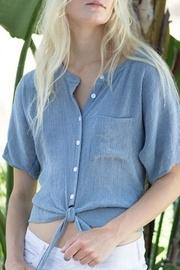  Crinkle Tie-front Top