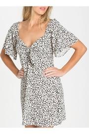  Flutter-sleeve Floral Dress