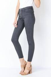  Soft Brushed Skinny Jean