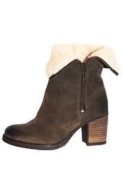  Lined Heeled Boot