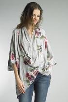  Floral Cross-over Top