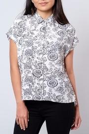  Loose Floral Blouse
