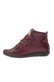  W Sneaker