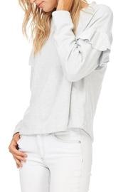  Ruffle Sleeve Sweatshirt
