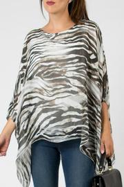  White Zebra Batwing Top