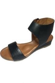  Riera Black Sandal