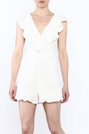  Elegant White Sleeveless Romper