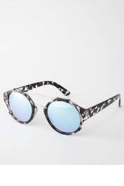  Trendy Mirrored Sunglasses