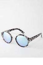  Trendy Mirrored Sunglasses