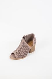  Core Perforated Boot