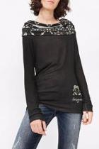 Wide Collar Shirt