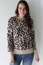  Willa Leopard Sweater