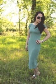  The Muse Midi Dress