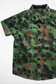  Tiger Button Up