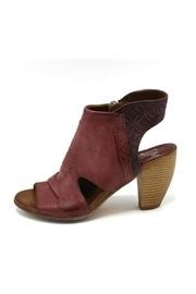  Mindy Heel