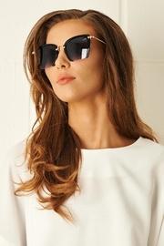  Square Frame Sunglasses