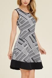 Keyhole-back Abstract Dress