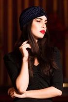  Vintage-style Navy Turban