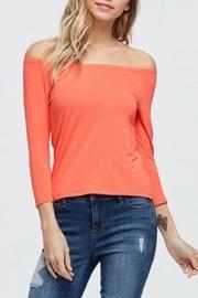  Off-the-shoulder Tee