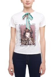  Graphic Riboon Tee