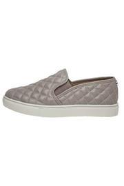  Ecentrcq Grey Quilted Shoe
