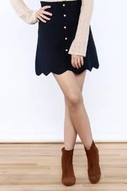  Scalloped Edge Pearly Skirt
