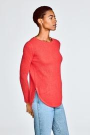  Featherweight Shirttail Crewneck