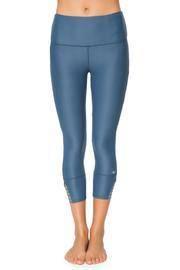  Cut Out Capri Leggings