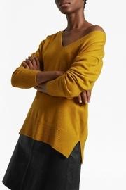 Della V Neck Jumper