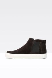  Kelowna Sneaker