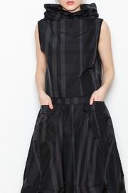  Wire Collar Crop Top