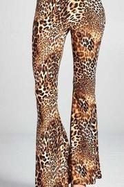  Bell-bottom Cheetah Leggings