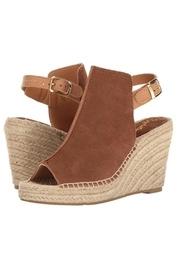 Charismatic Wedge Pump Sandal