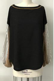  Contrasting Top