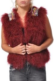  Vest Lamb Martingale