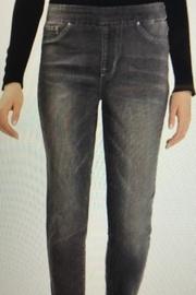  Frayed Hem Jeggings