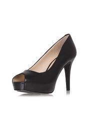  Camya Black Pumps