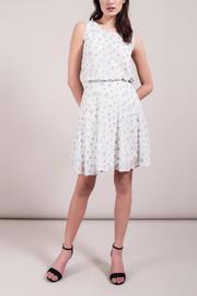  Floral Appliqué Skirt