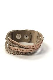  Sparkling Leather Bracelet