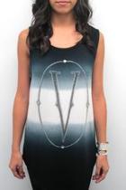  V Tank Top