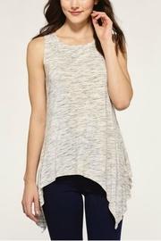  Asymmetric Flowing Tank