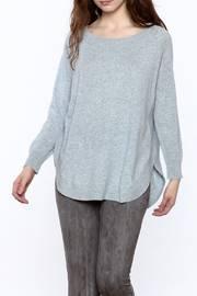  Rounded Hem Sweater